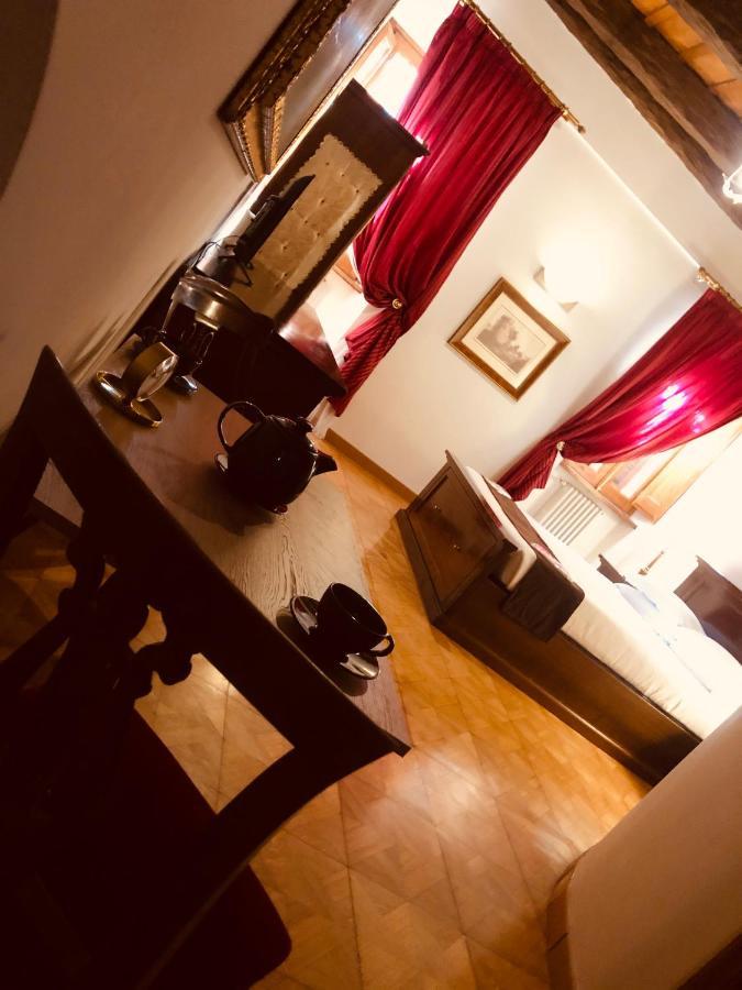 Castle Of Glamour XVI Century Luxury Apartments Roma Esterno foto